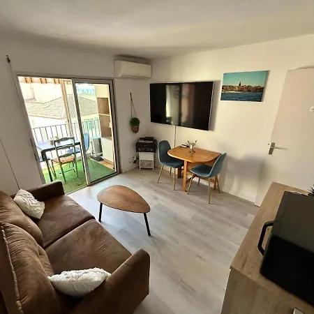Beachside T2 With Balcony & Free Parking * 圣马克西姆